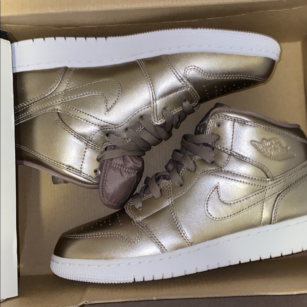 ❌SOLD❌ Air Jordan 1 Mid